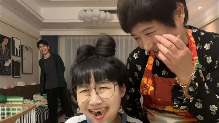 Malam ini hanya makan satu telur mata sapi hangat