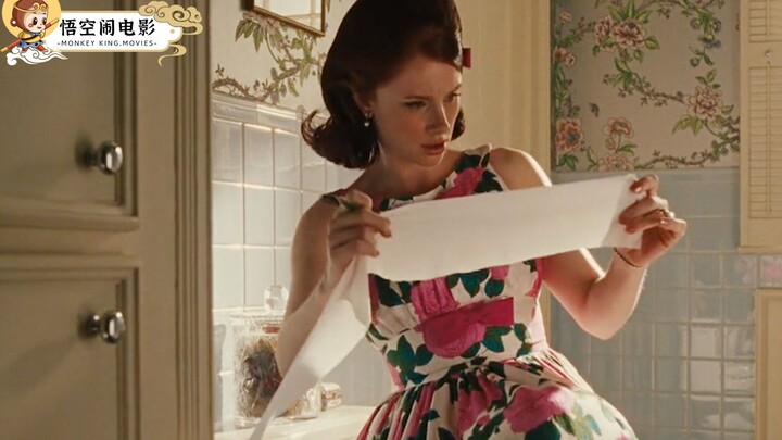 Pramugari itu menolak mengizinkan pengasuh berkulit hitam menggunakan toilet dan bahkan mencoret-cor