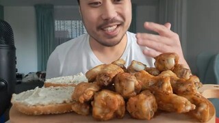 ASMR Bagel With Cream Cheese & Chicken Wings🍗 (Eating Sounds)