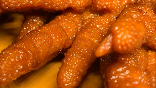 Camilan wajib saat nonton drama: cakar ayam kulit harimau. Apakah kamu bisa menebak akhir ceritanya?