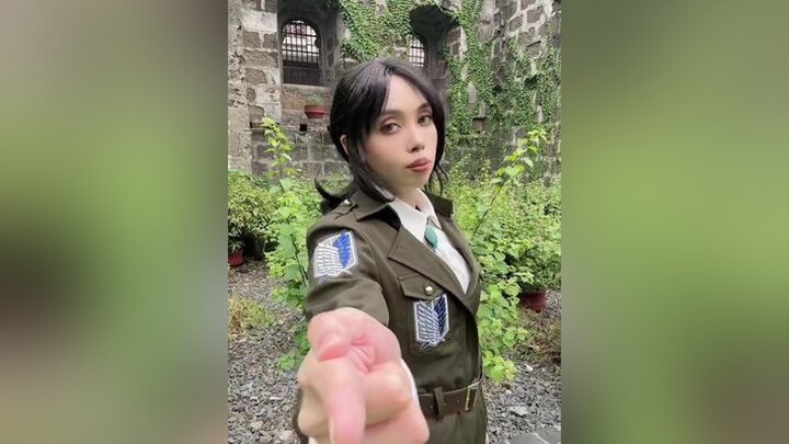 Pls tell me you get the pose reference aot pieck pieckfinger aotcosplay cosplayph fypシ anime attack