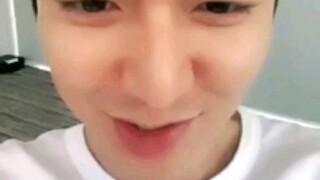 saying MAHAL KITA🥰🥰😘