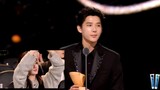 Tencent Starlight Awards Wang Anyu đã giành được giải thưởng với phản ứng của Zhao Lusi trong nửa sa
