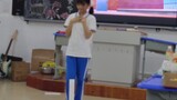 On how a She Niu ll child in the first grade danced "start dash" in the class