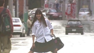 “เธอไม่รู้ว่าเธอกำลังเล่นอะไรอยู่”