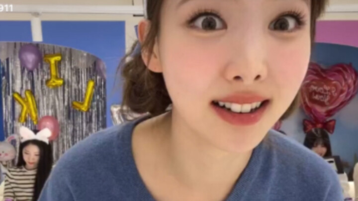 Jisoo: Ouni is no good!! So ugly!