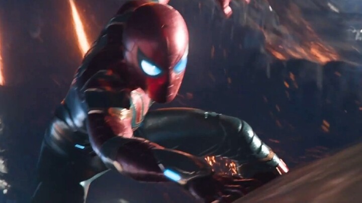 Khi "yêu xa" chạm trán với màn biến hình siêu đẹp trai của Marvel, chàng nhện nhỏ đẹp trai đến nao l