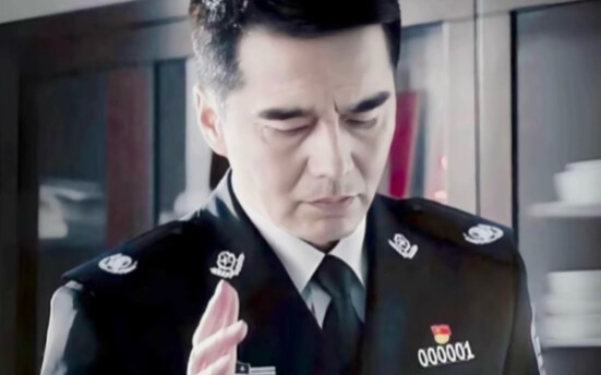 هز اليد ليس رفضًا، بل يعني أنك لست بحاجة إلى المزيد من الكلمات.