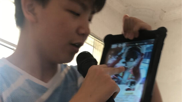 "Beware of Xiao Yi's Male Fans"