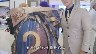 ⚡漫展采访⚡果然漫展COS什么的都有