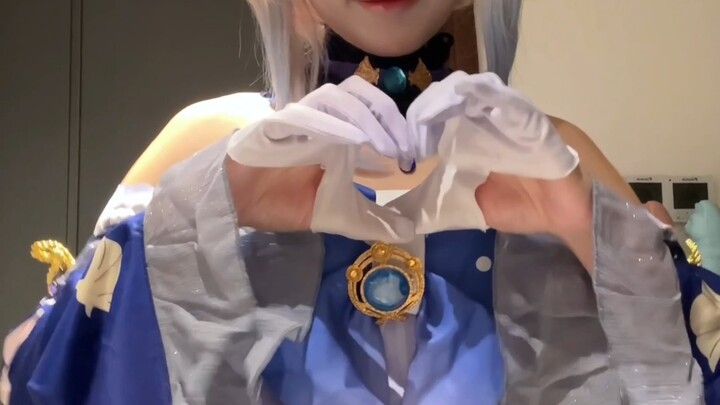 Ai ngủ muộn thì xem sứa nhé!