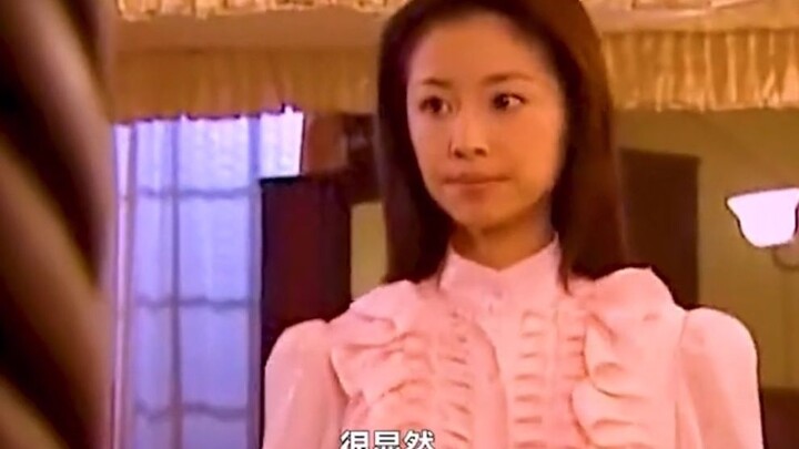 When did Ruying start “making a move” on Shuhuan? Pay attention to this outfit—it’s chilling the mor