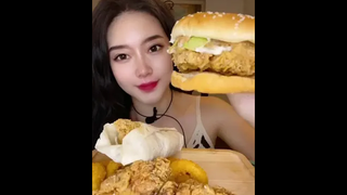 พวกเขากินอาหารอเมริกัน
