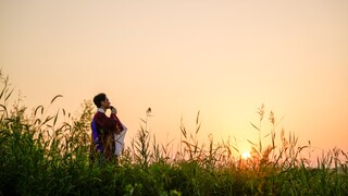 开台闹，落台静，水袖翻时，沧海豪情怎生演？