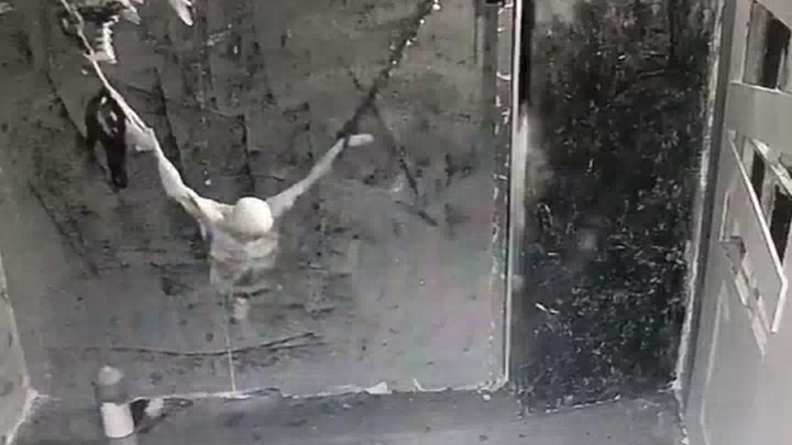 Con ma còn ma hơn cả ma