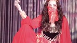 Dilireba dances Xinjiang dance wearing a veil. Come and review the wonderful stage performance of th