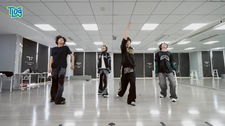 【TF Family Generasi Keempat】Rekaman langsung di ruang latihan lagu “Devil by the Window”, para cowok