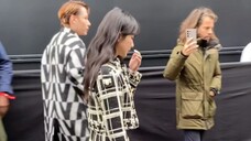ประกายสีม่วงสวยงาม! - - Yang Zi × Valentino 2025 โชว์พรมแดงฤดูใบไม้ผลิและฤดูร้อน + เข้าร่วมการแสดง