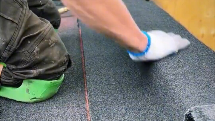 Atap tahan air, coba tebak bahan apa ini.