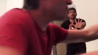 你和新室友相处的第一天...以后就没那么客气了！