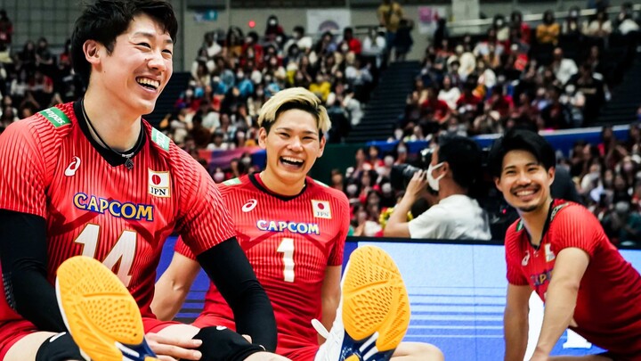 How should the Japanese men's volleyball team handle this first pass round?