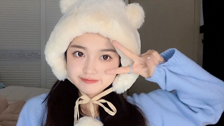 مغامرة الأخت داتو في شراء القبعات ^_^ رأس واحدة فقط، لكن القبعات لا حصر لها!