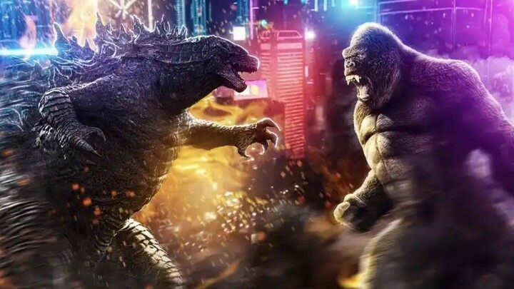 People on the train saw a huge monster. It was so shocking to be there. #Science Fiction #Film and T