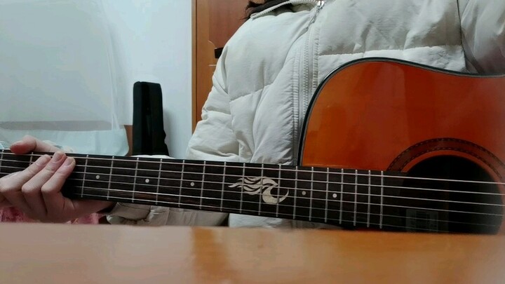 Dance|[Guitar playing and singing]"Sunny Day"