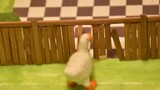 Animasi stop-motion diadaptasi dari Untitled Goose Game! Angsa besar itu sangat lucu