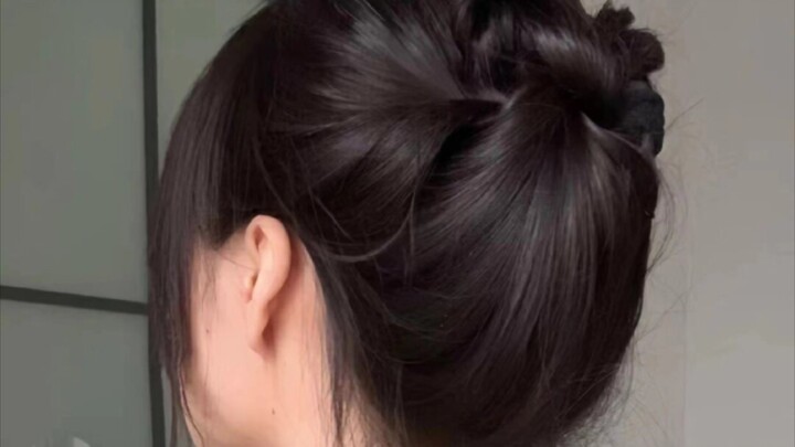 نجاحٌ مذهل في التحوّل! رأس مسطّح يتحول إلى مستدير بتسريحة شعر واحدة فقط |||