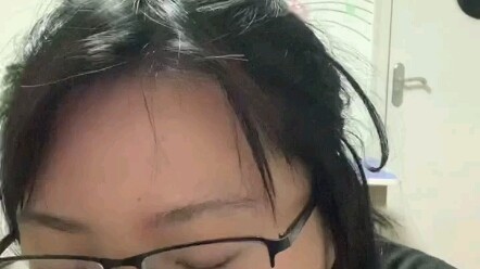 دردشة صوتية عبر الإنترنت: أنا راقصة البيليتانس