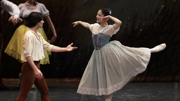 【Múa ba lê | Madoka trong vai Giselle!】 Nghệ sĩ chính của Đoàn Ballet Hamburg, Madoka Sugai, trong m