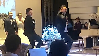 How effective your wedding is depends entirely on whether the best man is sexy or not