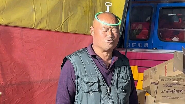 Bos melatih angsa memang benar-benar hebat; begitu melihat kepala angsa yang dilatih, kepalaku langs