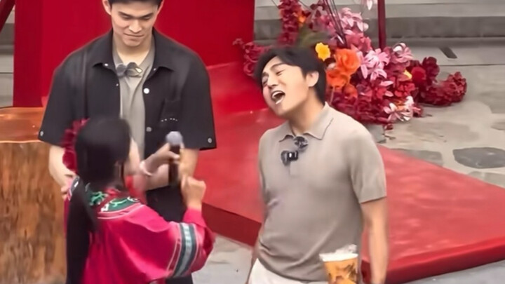 【Chuyến du lịch lãng mạn của vợ】Người ta đi chơi show thực tế, còn vợ chồng Tần Hạo thì đúng là đến 