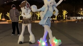 At 5:20 in the middle of the night, I asked her to come downstairs and confessed my love to her.