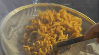 Roast turkey noodles. Eat some when you're hungry after get off work.