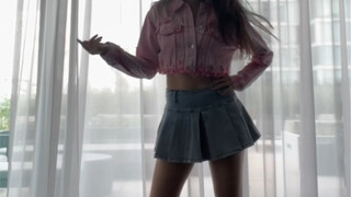 ITZY- SNEAKERS