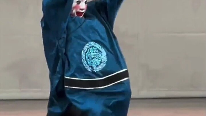 เมื่อขาดบทบาทตัวตลกไป ก็เหมือนกับว่าได้สูญเสียจิตวิญญาณอันเป็นดั่งการแต้มตาให้กับมังกรนั้นไป