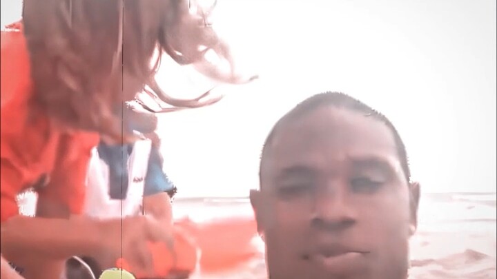 “Pada momen ini, kata sifat ‘ganteng’ adalah aku”