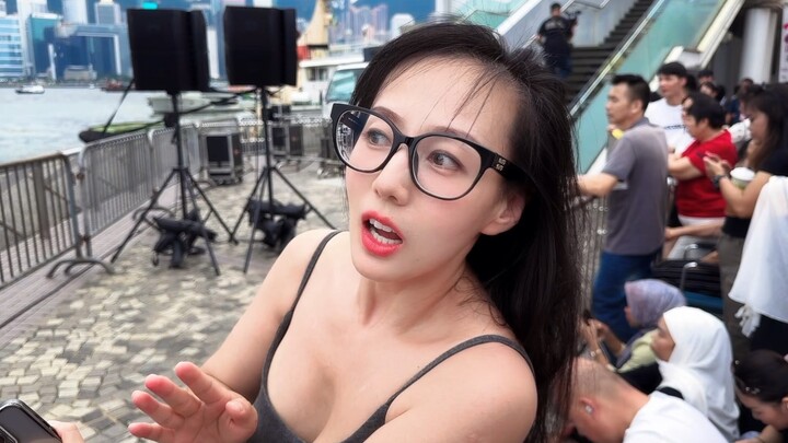排队8小时垫上尿不湿，就为看这个值不值？