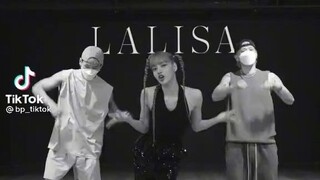 古灵精怪辣LISA！210912《LALISA》舞蹈挑战！