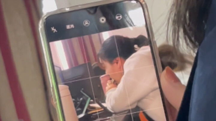 วิดีโอบล็อก 04 | เหล่าเด็กเรียนไร้สาระกับหนึ่งสัปดาห์ในห้องแปลพร้อมกัน