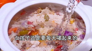 #Red Date, Nut, and Tremella Soup It's my turn this time, haha