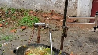 เครื่องผัดอาหารสุดล้ำ!