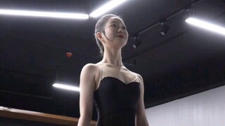 舞蹈生形象展示虽然简单，但这是评委对你的第一印象，形象不可改变，但是精神状态和面貌却是我们能掌控的！