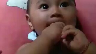 beby fatih manggil nyebut papa nya gemes & lucu dah mualai pintar bicara😬