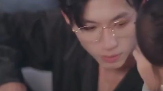 Pacar kontrakku ternyata pewaris miliarder, dia diam-diam mencintaiku