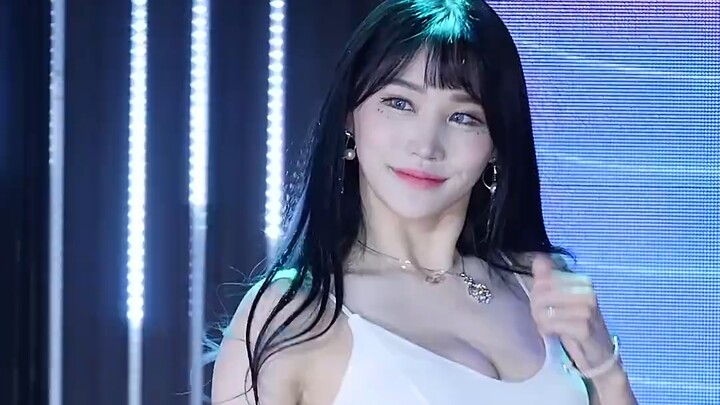 GirlCrush Taeri cover Hot Baby