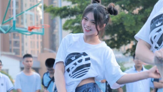 篮球赛中场的松弛感shooting star！！
